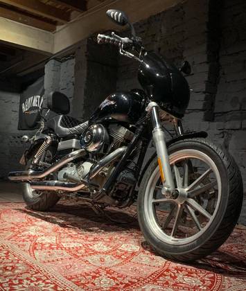 HARLEY-DAVIDSON DYNA SUPER GLIDE 